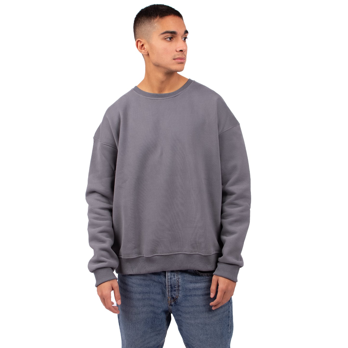 GREY CREWNECK