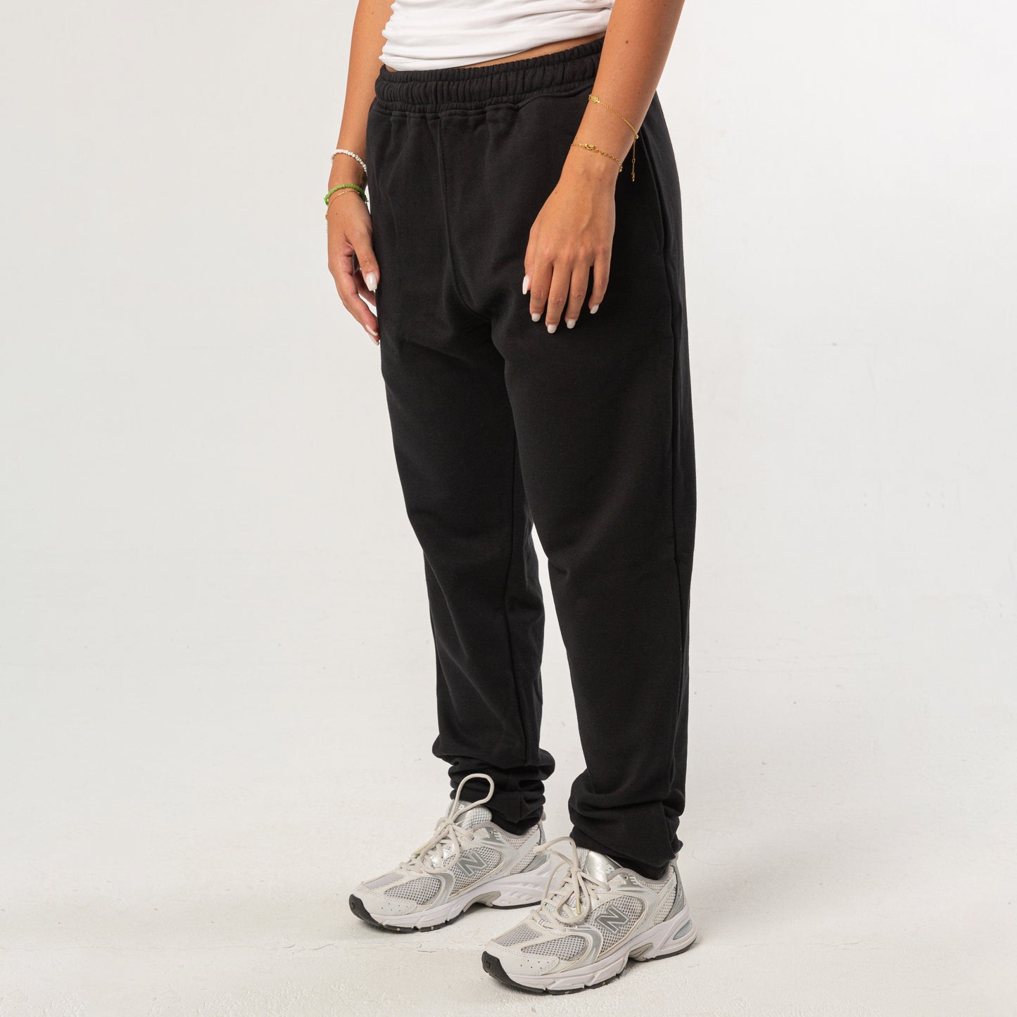 BLACK SWEATPANTS