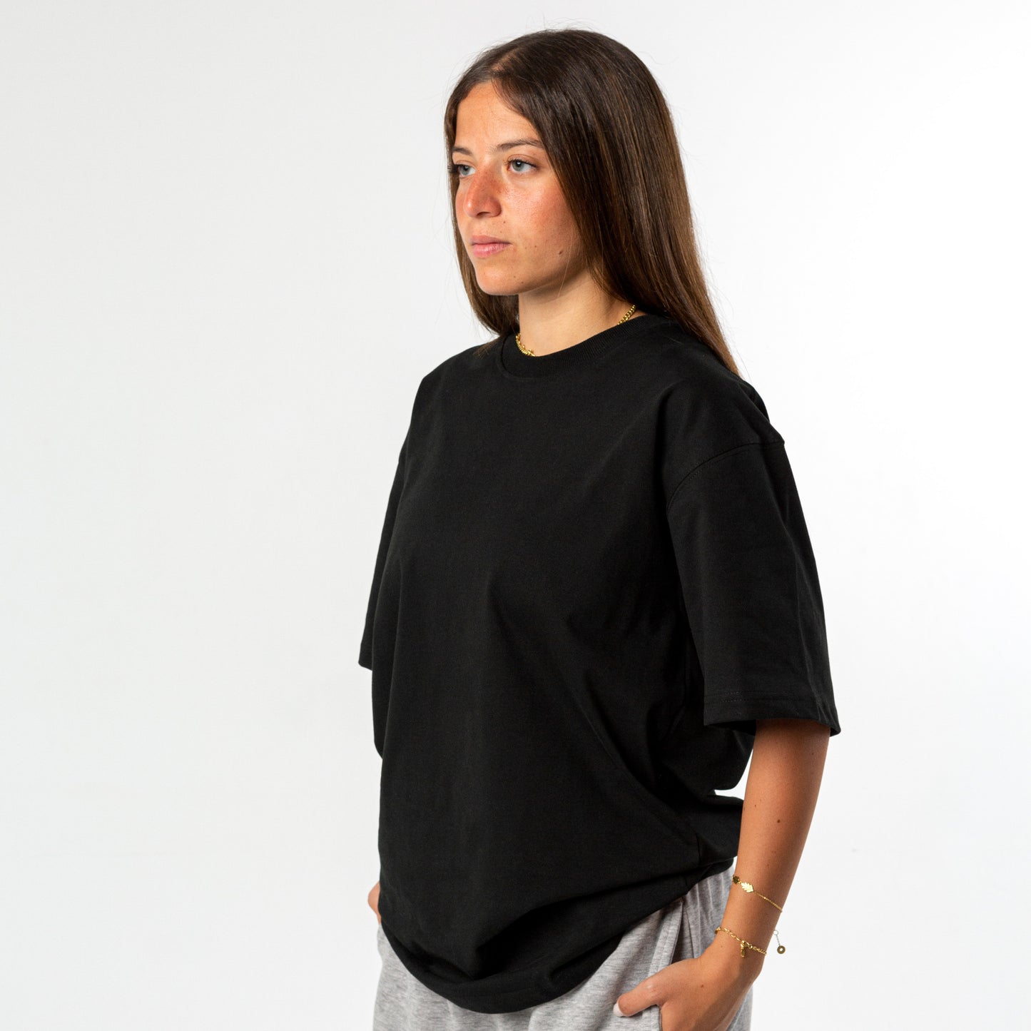 BLACK OVERSIZED T