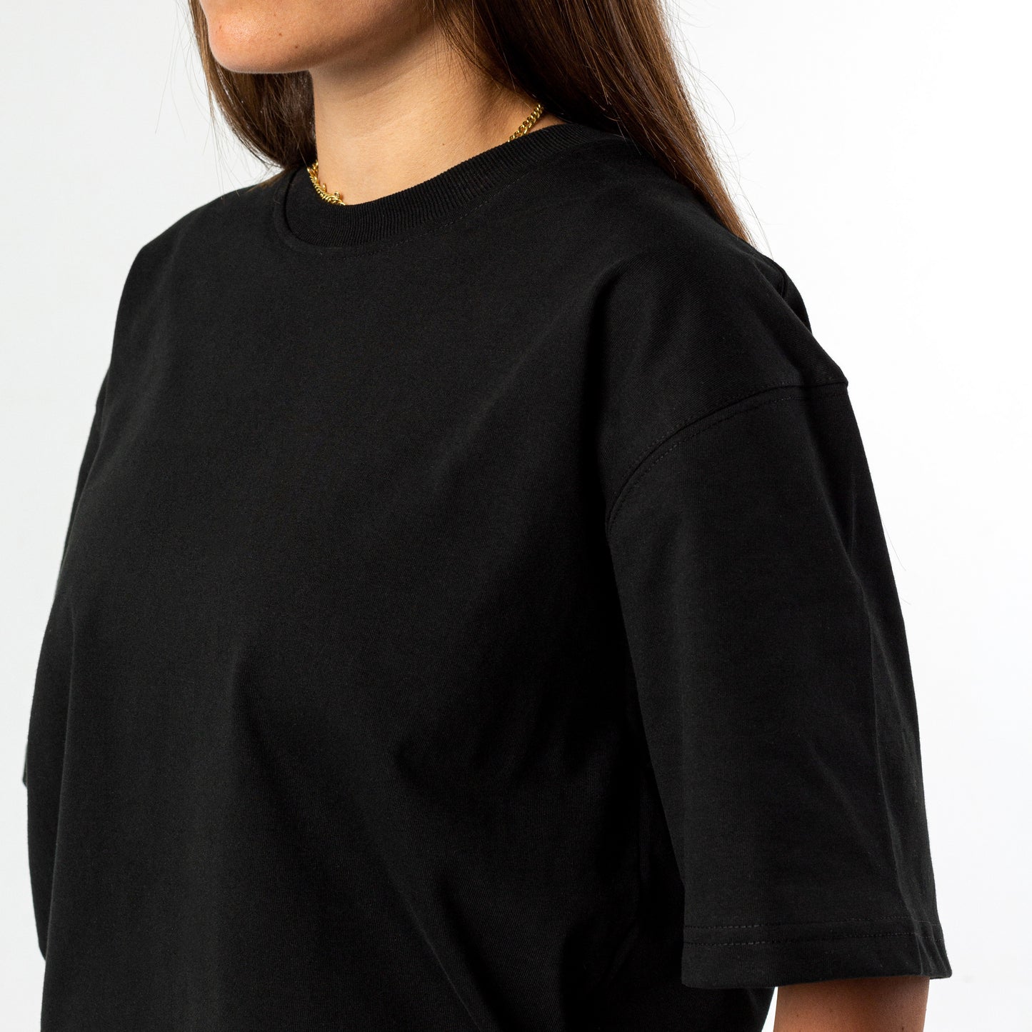 BLACK OVERSIZED T